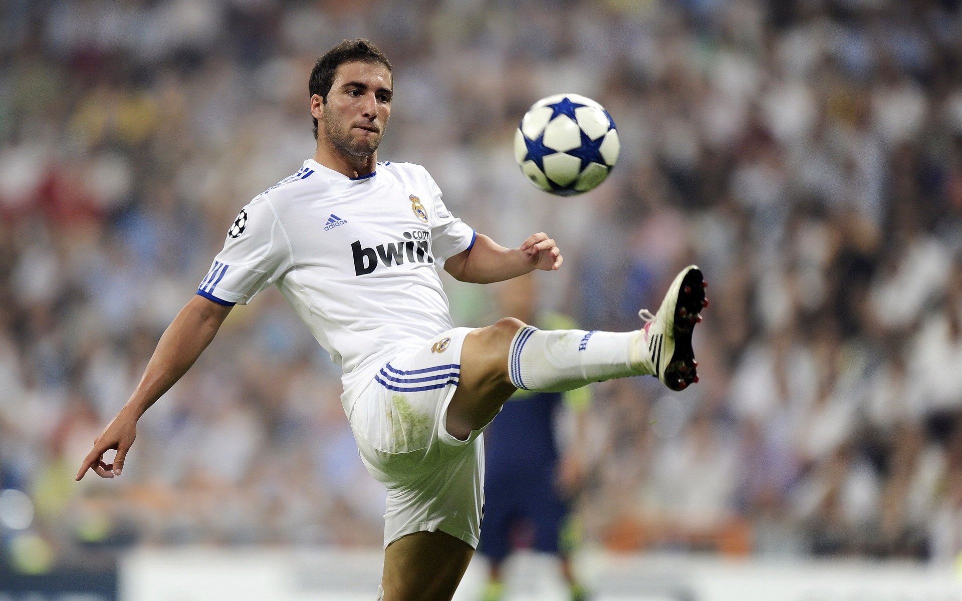 中超联赛国足晋级 球员发挥备受认可，中超国脚